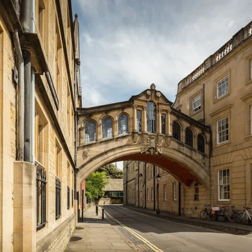 Oxford’s historic Bridge of Sighs connecting university buildings.